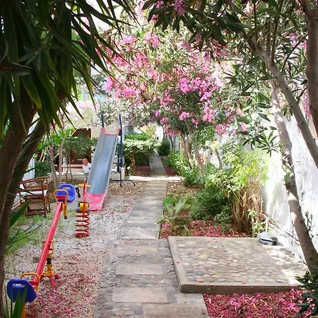 Proimos Maisonnettes Aparthotel 5*