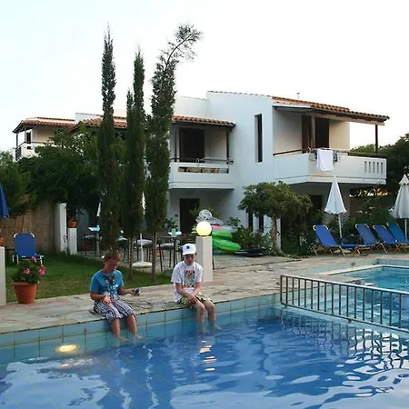 Proimos Maisonnettes Lägenhetshotell 5*